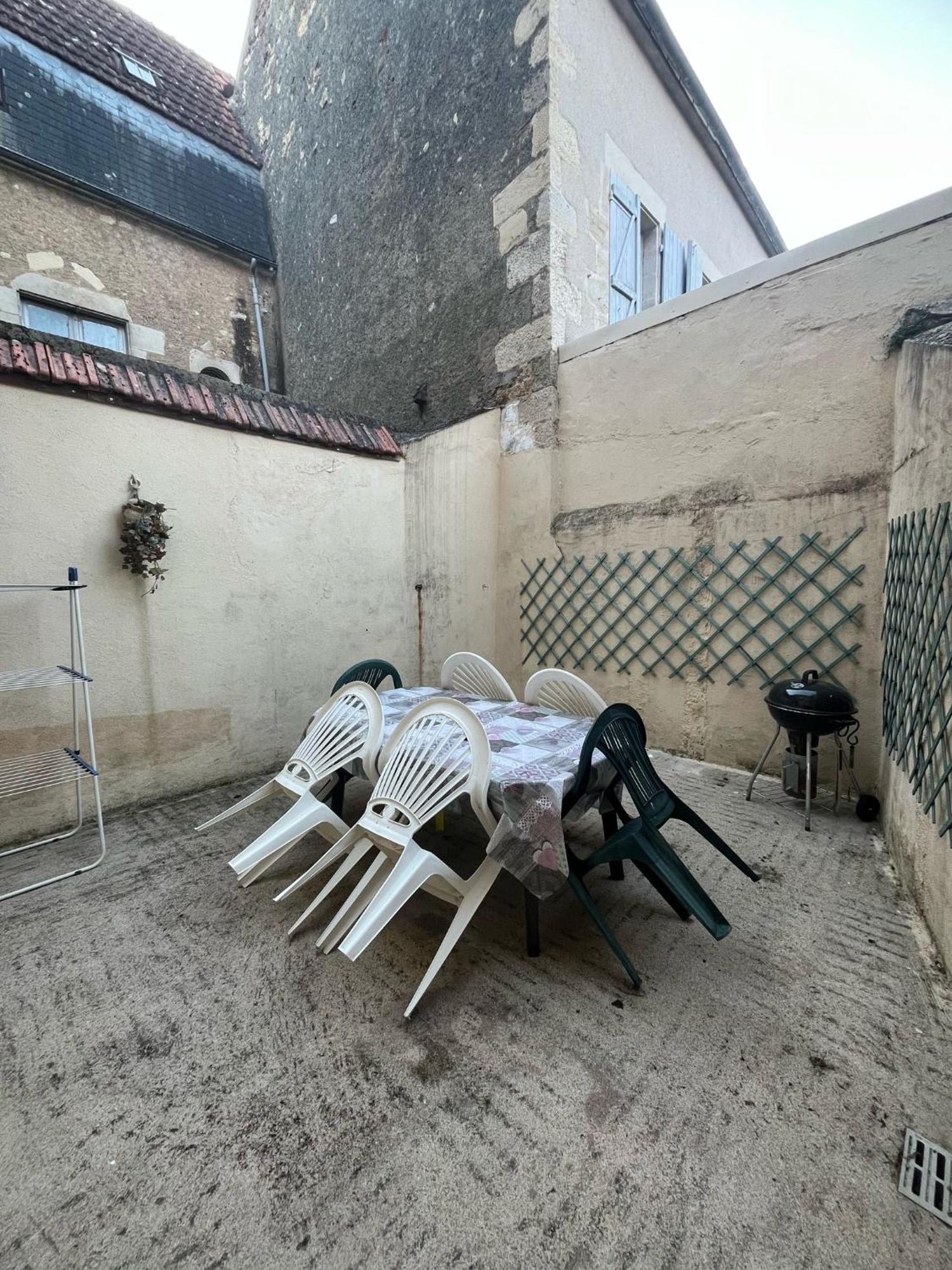 Le Gite Nivernais Varzy Екстериор снимка